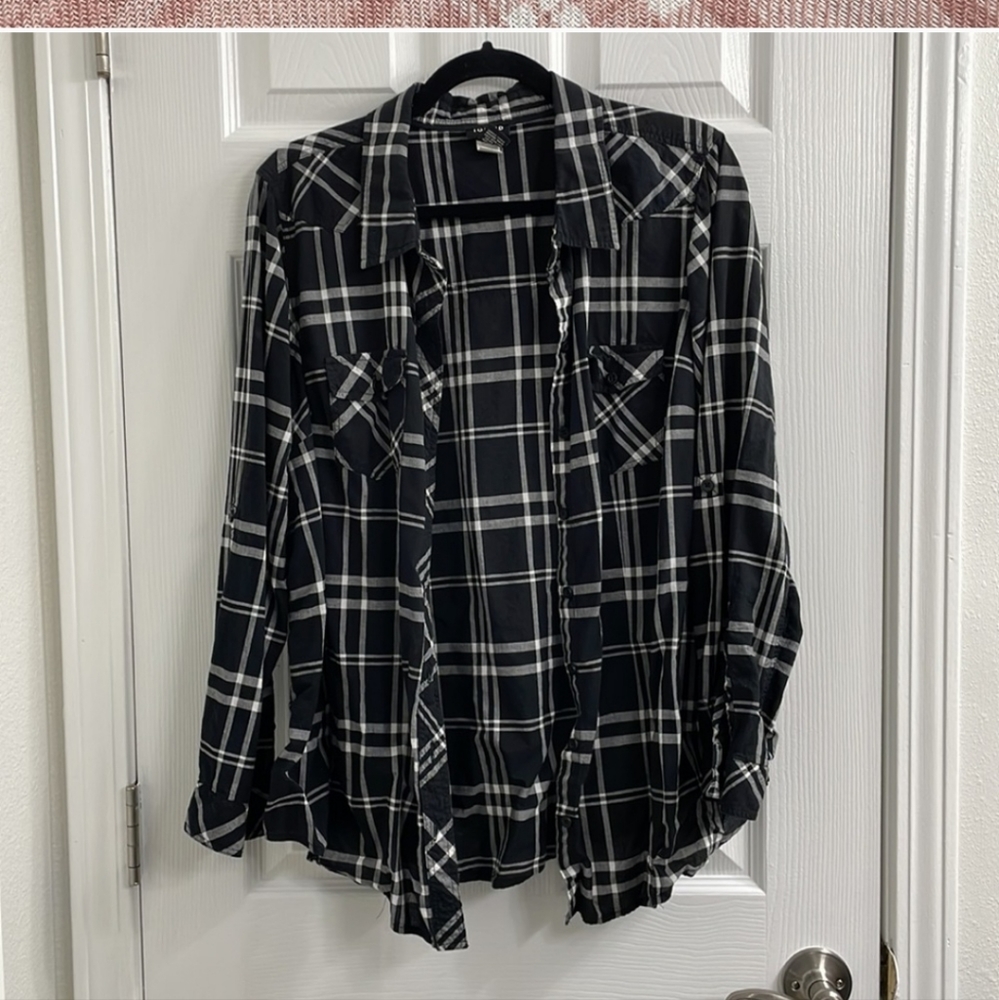 TORRID PLAID CAMP SHIRT - Picture 4 of 9